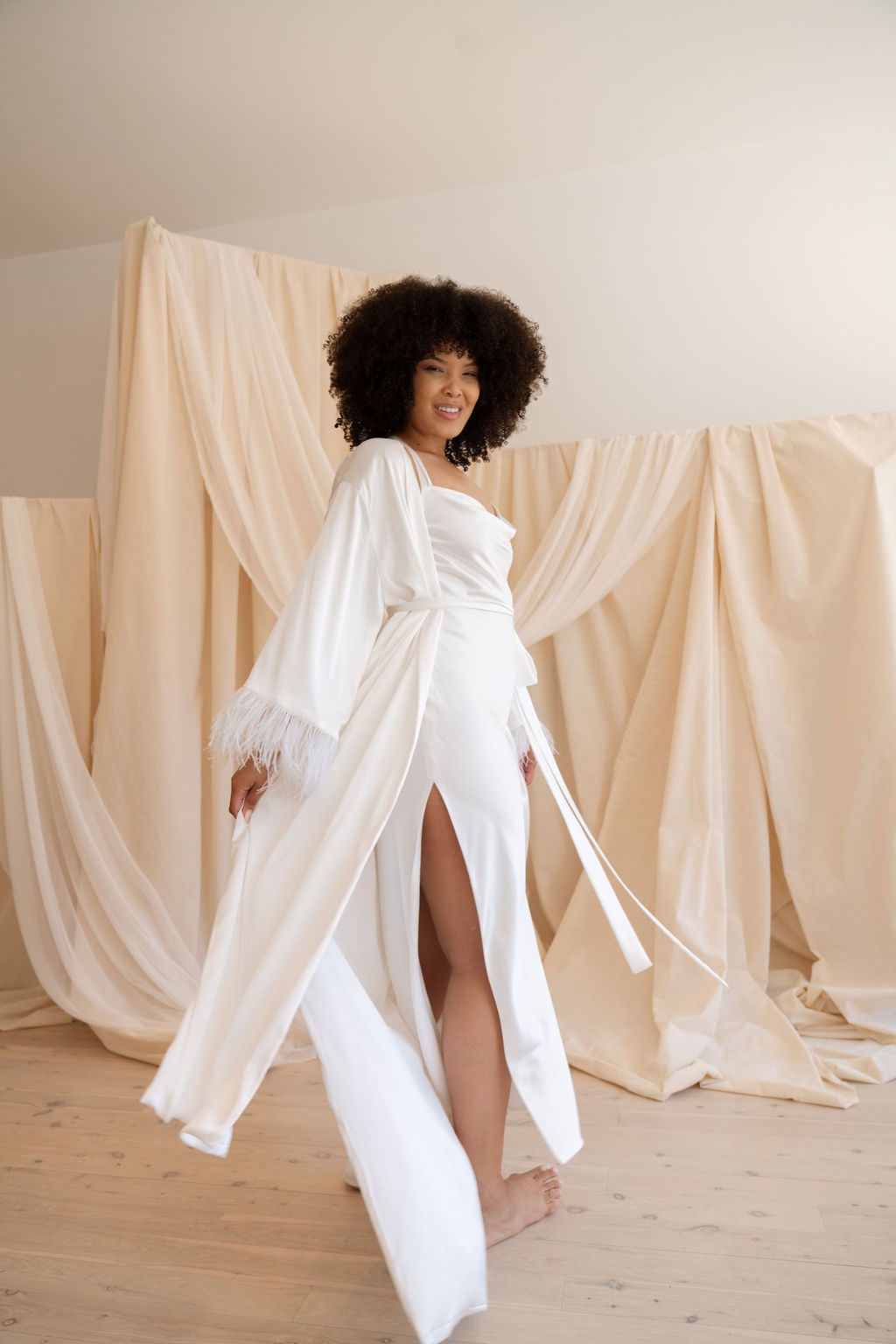 Sant Elia Elissa Robe Bridal Dressing Gown Wedding Intimates Feather – SANT  ELIA COUTURE