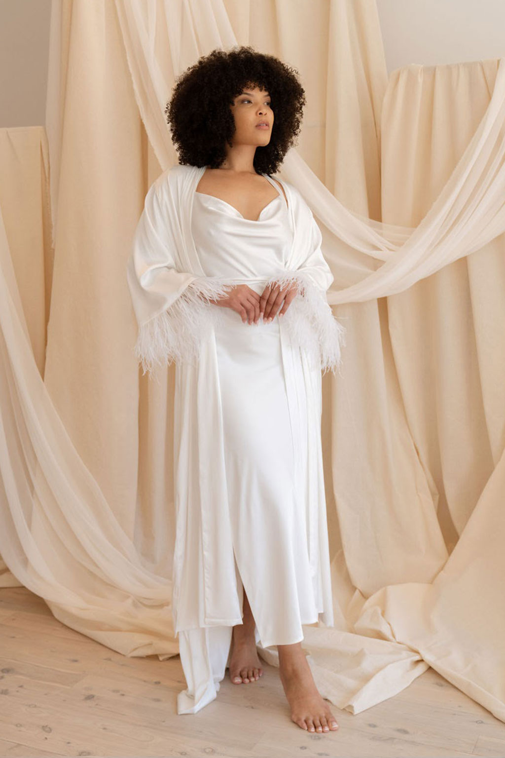 Sant Elia Elissa Robe Bridal Dressing Gown Wedding Intimates Feather – SANT  ELIA COUTURE